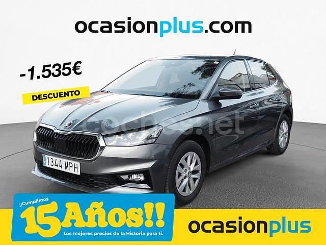 Gris / plata Usado 2024 Skoda Fabia Selection Utilitario | 16.890 € (Buen precio) - Imagen 1/4