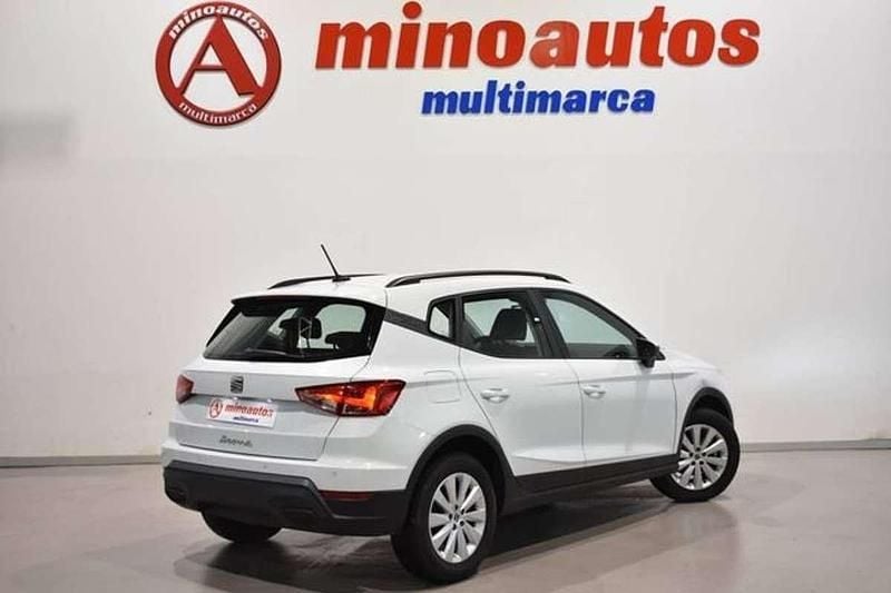 Usado Seat Arona Style 95 CV (69 kW) 2024 Blanco SUV