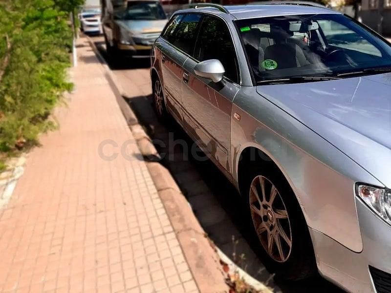 Usado Seat Exeo Style 160 CV (117 kW) 2010 Gris / plata Familiar