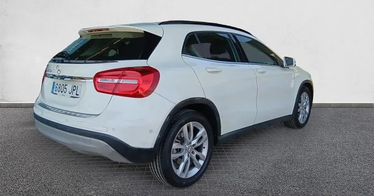 Usado Mercedes GLA200 Urban 136 CV (100 kW) 2016 SUV