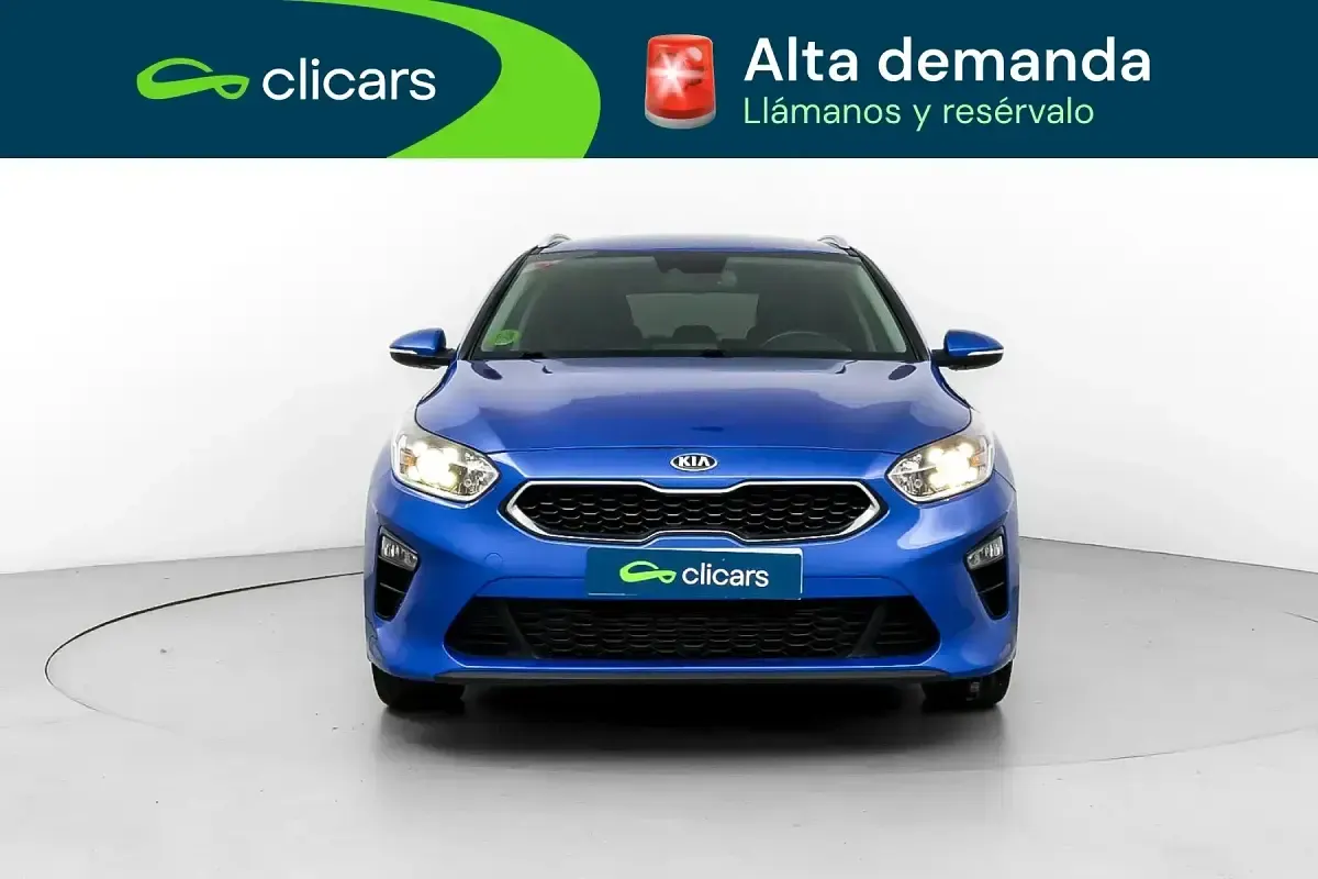Usado Kia Ceed 120 CV (88 kW) 2019 Azul Utilitario