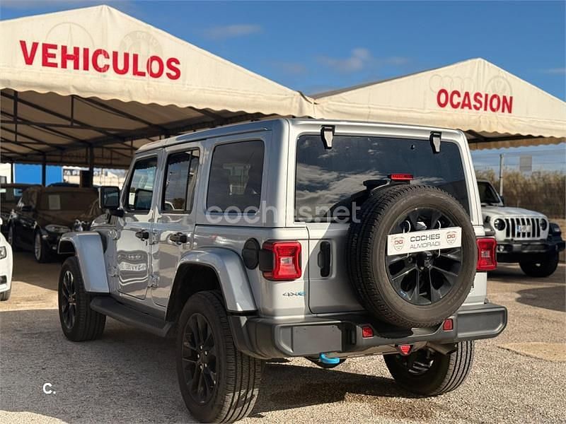 Usado Jeep Wrangler Sahara 381 CV (280 kW) 2024 Gris / plata SUV