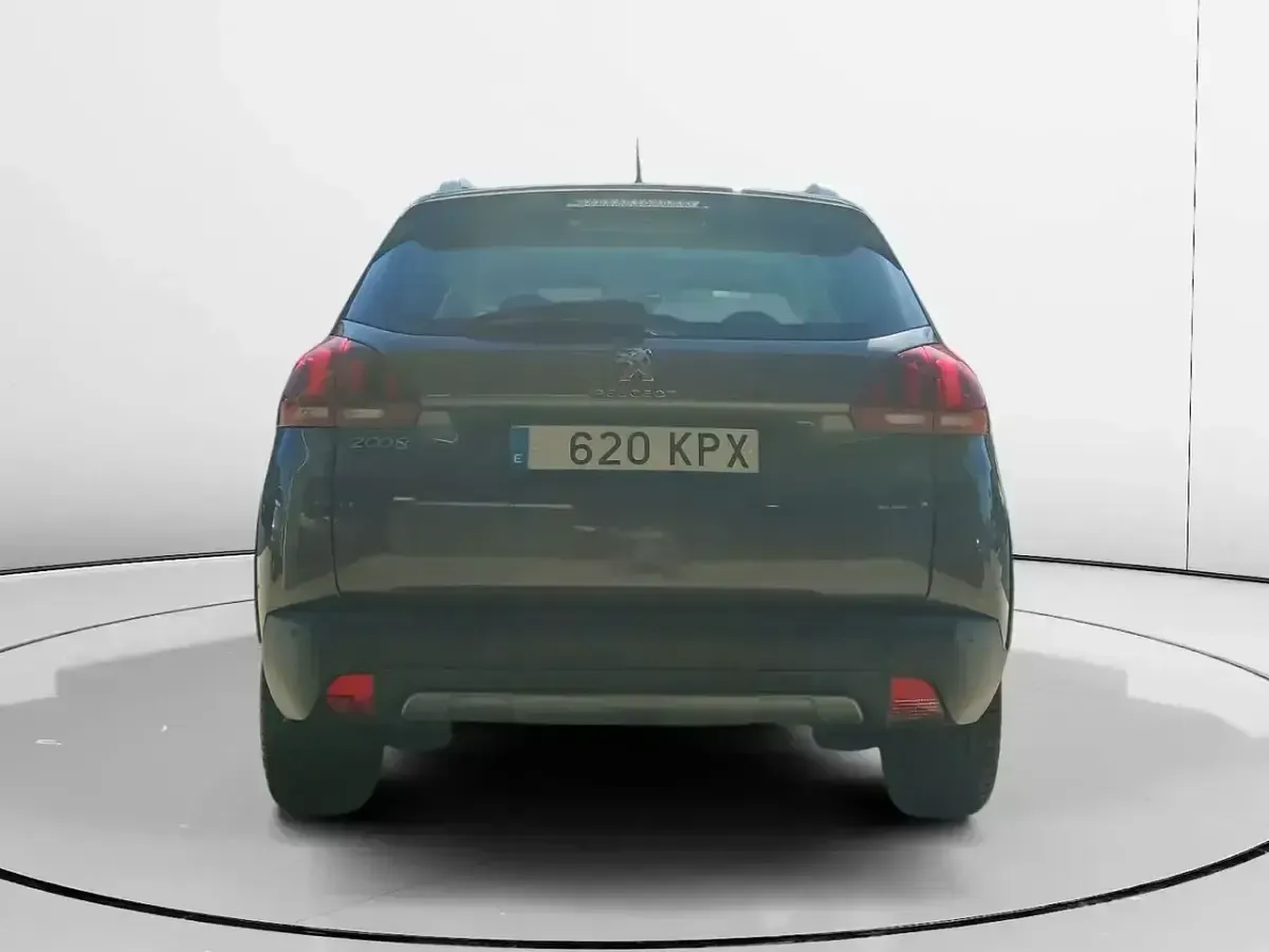 Usado Peugeot 2008 Allure 131 CV (96 kW) 2018 Gris SUV