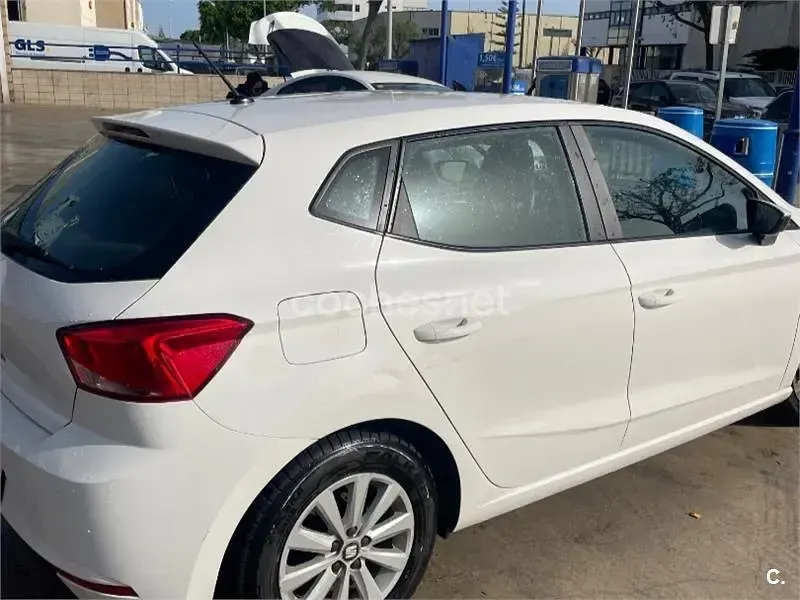 Usado Seat Ibiza Style 80 HP (58 kW) 2019 Branco Citadino