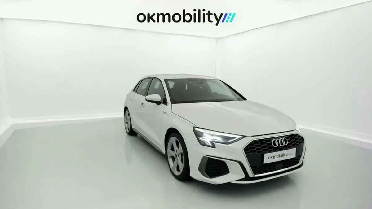 Usado Audi e-tron GT quattro 110 kW (150 CV) 2023 Blanco Berlina