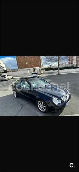 Usado Mercedes C220 143 CV (105 kW) 2004 Azul Berlina