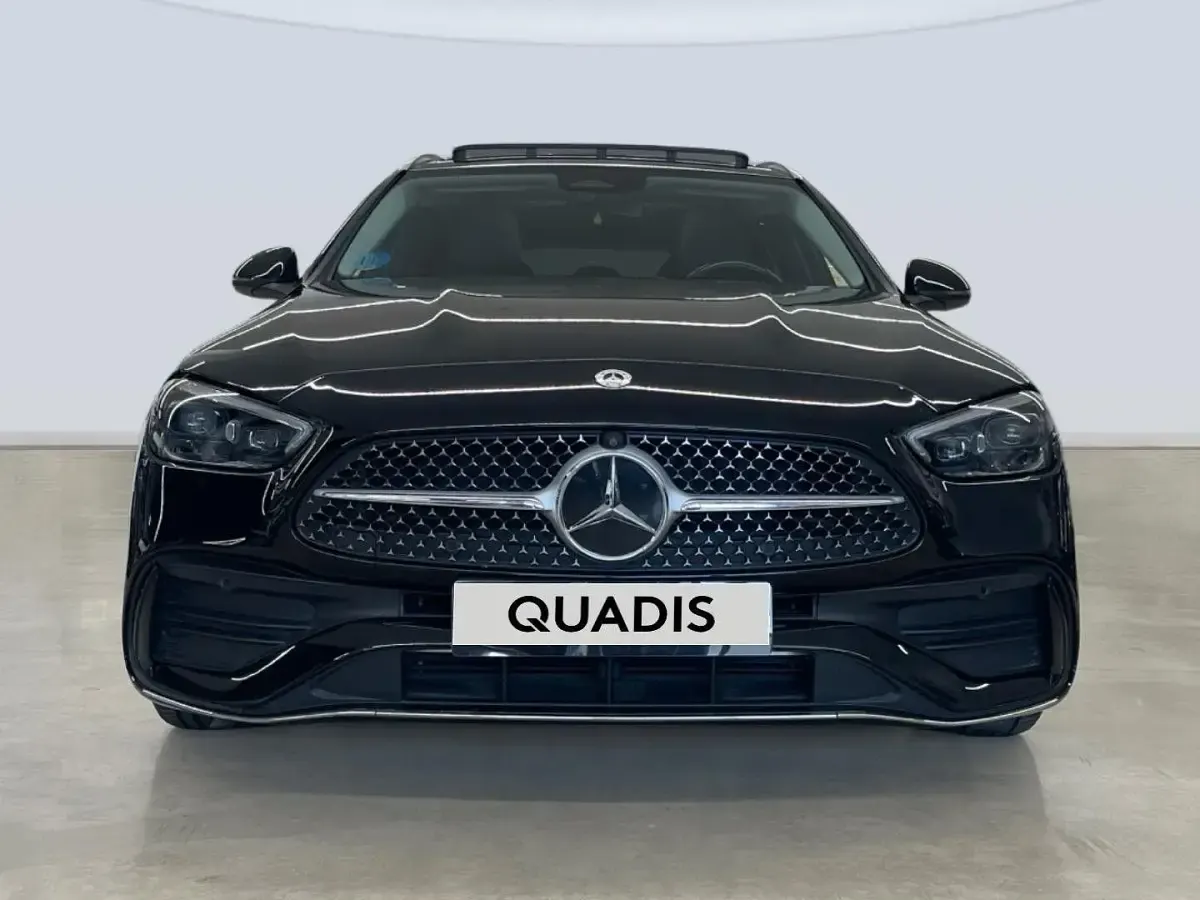 Usado Mercedes 220 200 CV (147 kW) 2023 Negro Familiar