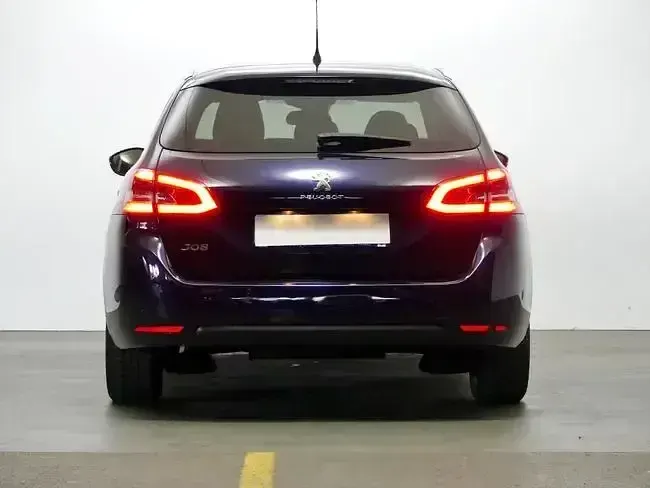 Usado Peugeot 308 Style 130 CV (95 kW) 2017 Azul Familiar