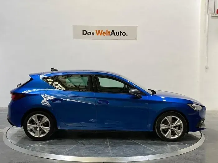Nuevo Seat Leon FR 150 CV (110 kW) 2026 Azul Berlina