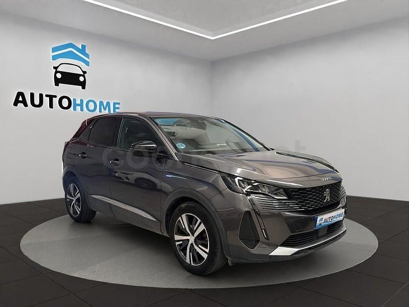 Usado Peugeot 3008 GT 130 CV (95 kW) 2021 Gris / plata SUV