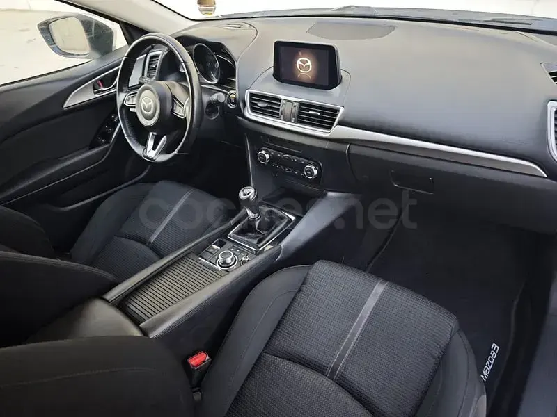 Usado Mazda 3 Style 120 CV (88 kW) 2017 Blanco Berlina