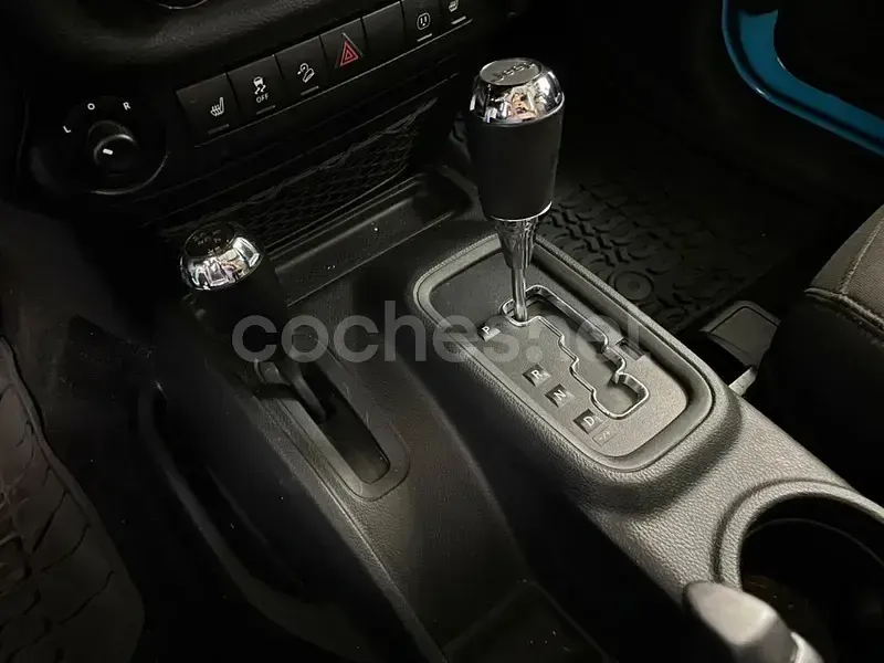 Usado Jeep Wrangler Sahara 284 CV (208 kW) 2017 Azul SUV