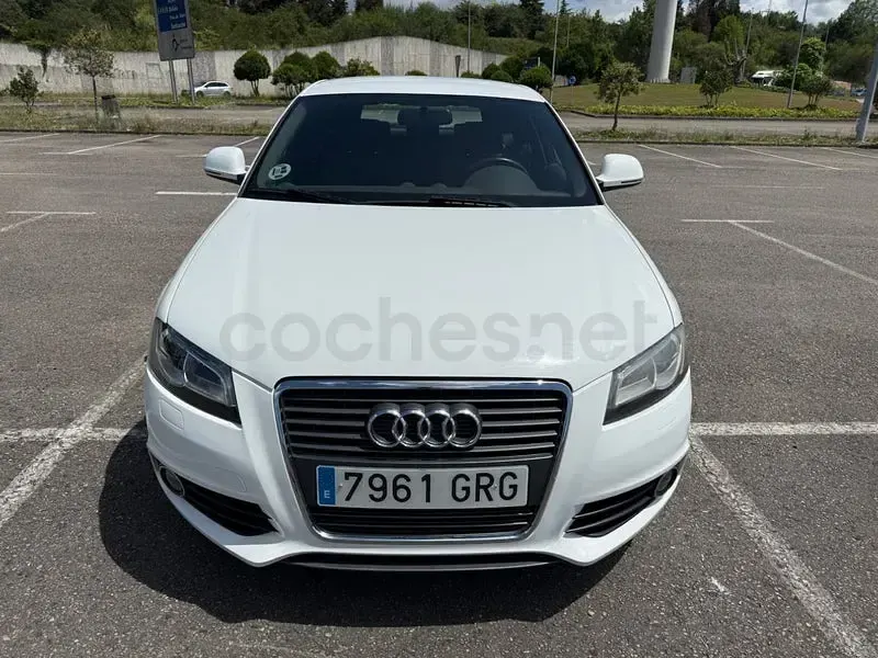 Usado Audi A3 Ambition 140 CV (102 kW) 2009 Blanco Utilitario