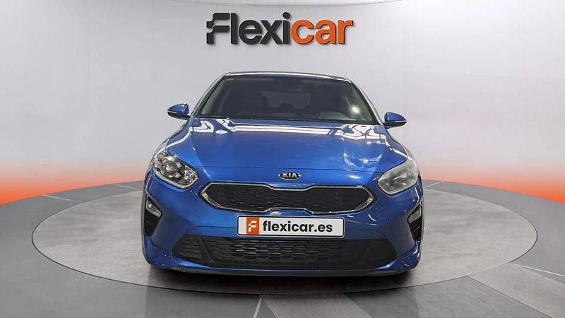 Usado Kia Ceed 120 CV (88 kW) 2019 Azul Utilitario