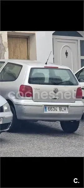 Usado VW Polo Highline 75 CV (55 kW) 2001 Gris / plata Berlina