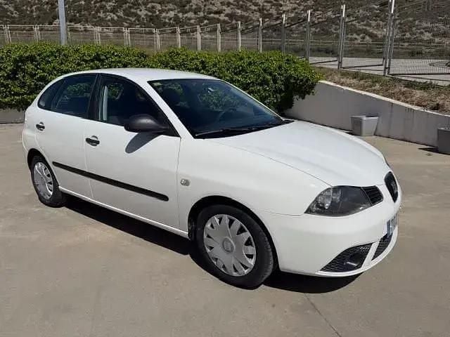 Usado Seat Ibiza Reference 80 HP (58 kW) 2008 Branco Sedan