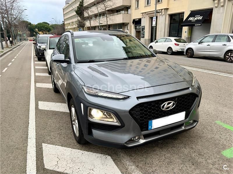 Usado Hyundai Kona 120 CV (88 kW) 2020 Gris / plata SUV