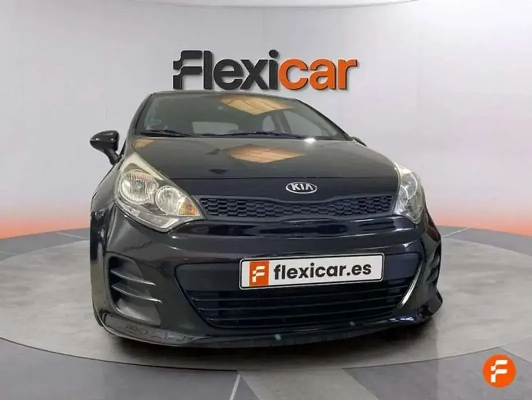 Usado Kia Rio 84 CV (61 kW) 2017 Negro Utilitario