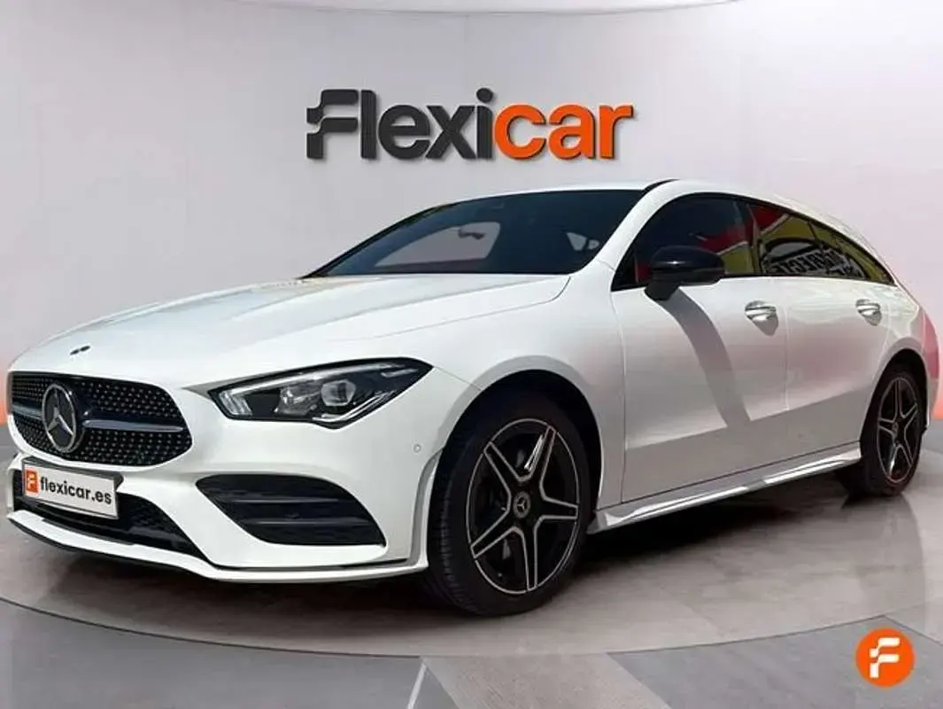 Usado Mercedes CLA250e Shooting Brake 218 CV (160 kW) 2022 Blanco Familiar