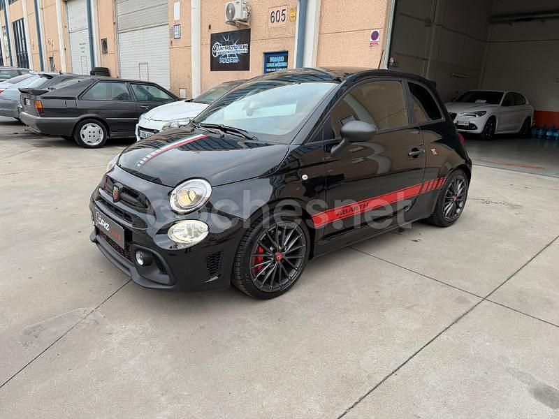 Negro Usado 2023 Abarth 695 Utilitario | 25.500 € (Precio justo) - Imagen 1/4