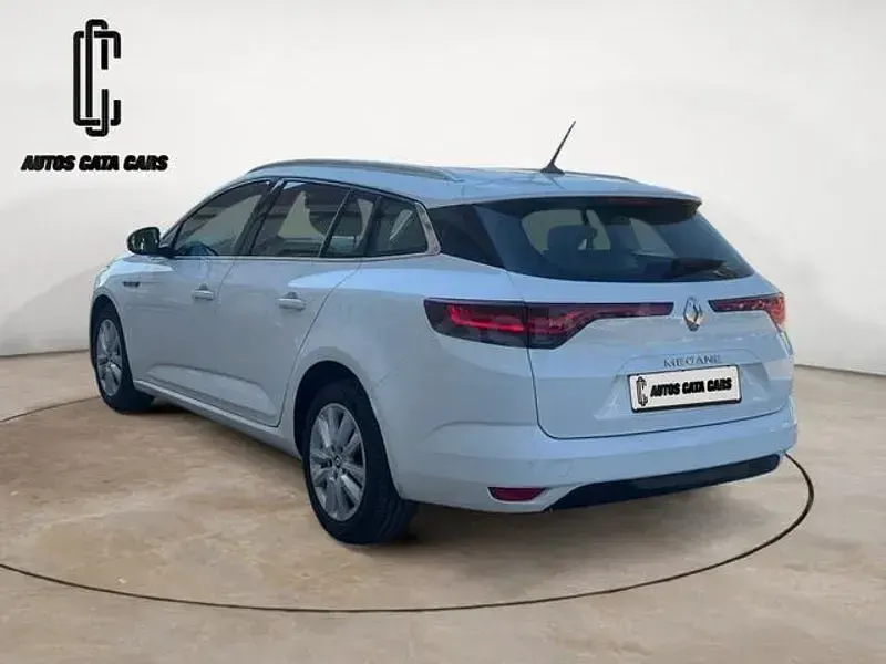 Usado Renault Mégane GrandTour Techno 115 CV (84 kW) 2022 Blanco Familiar