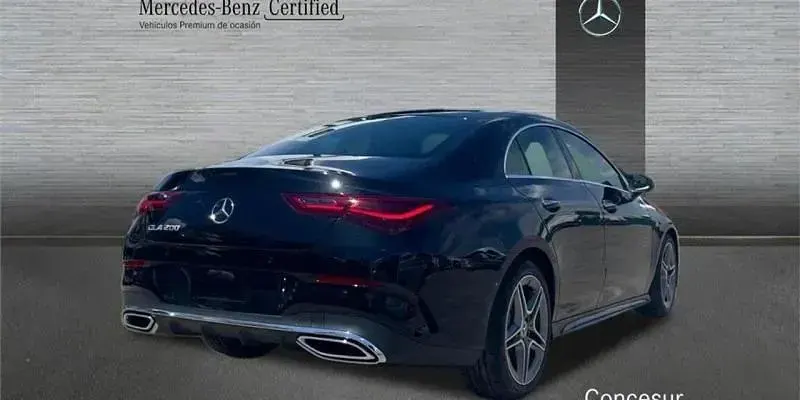 Usado Mercedes CLA200 163 CV (119 kW) 2025 Negro Berlina