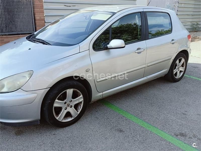 Gris / plata Usado 2003 Peugeot 307 Berlina | 1800 € (Precio justo) - Imagen 1/4