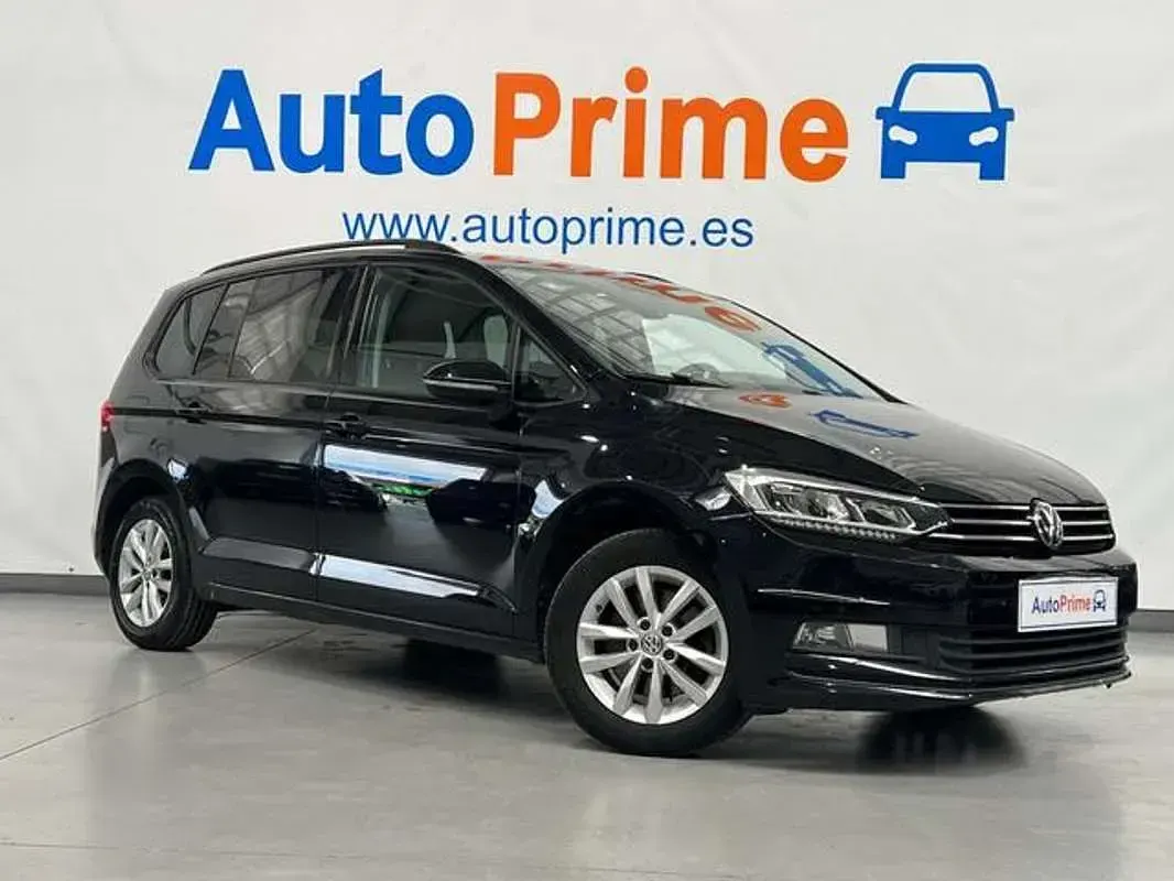 Usado VW Touran Business 116 CV (85 kW) 2017 Negro Monovolumen