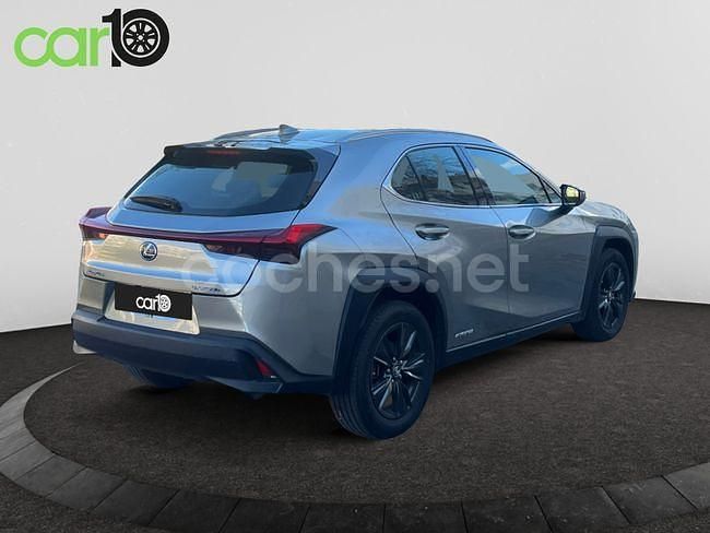 Usado Lexus UX Business Edition 184 CV (135 kW) 2021 Gris / plata SUV