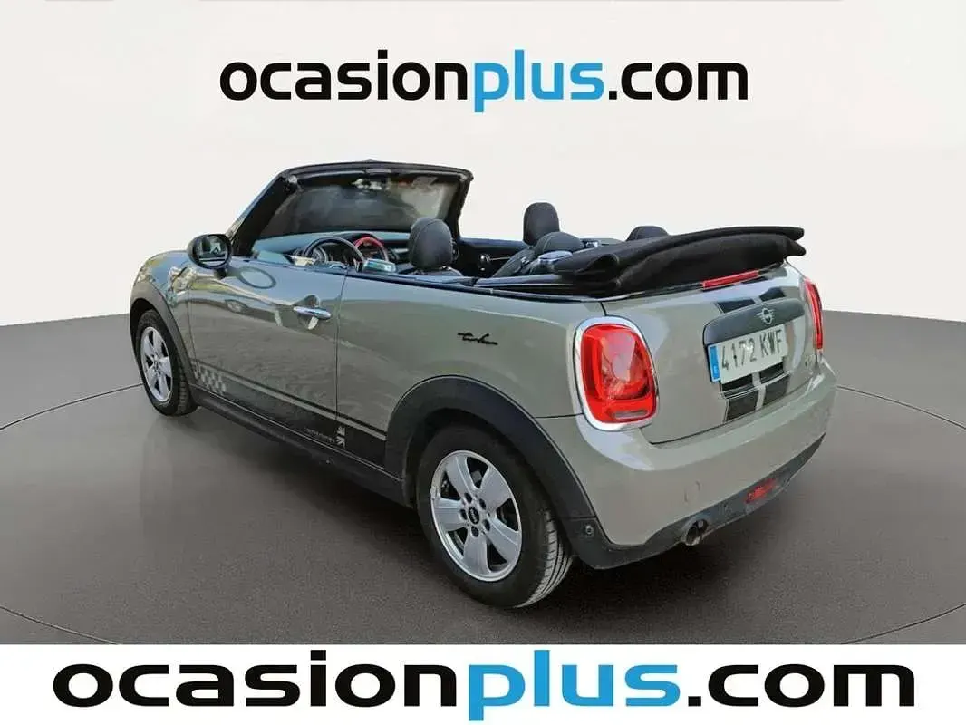 Usado Mini One Cabriolet 102 CV (75 kW) 2019 Gris Descapotable