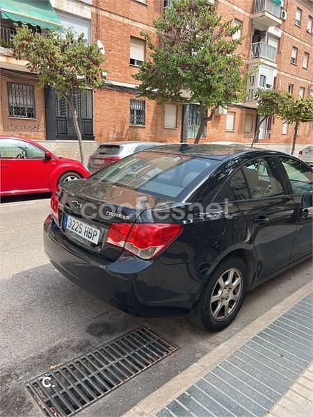 Negro Usado 2011 Chevrolet Cruze LT Berlina | 6500 € (Un poco caro) - Imagen 1/4