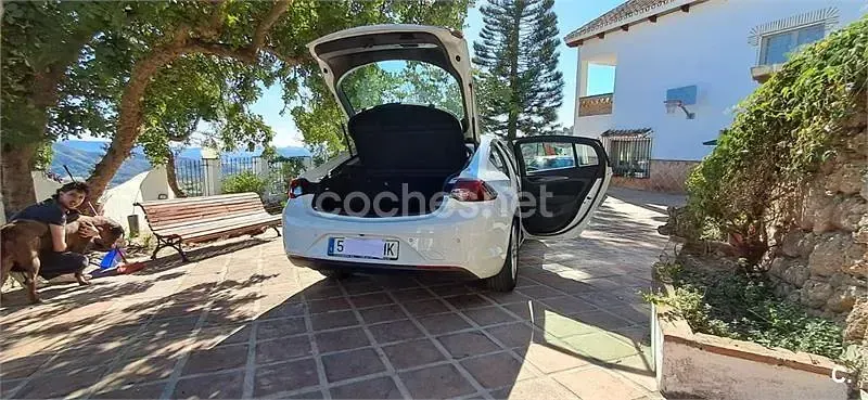 Usado Opel Insignia Innovation 136 CV (100 kW) 2021 Blanco Berlina