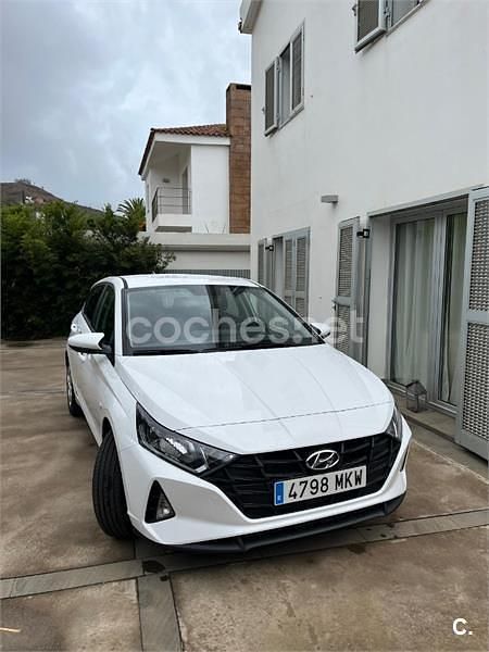 Usado Hyundai i20 84 CV (61 kW) 2023 Blanco Berlina