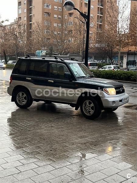 Verde Usado 2005 Mitsubishi Montero SUV | 8000 € - Imagen 1/3