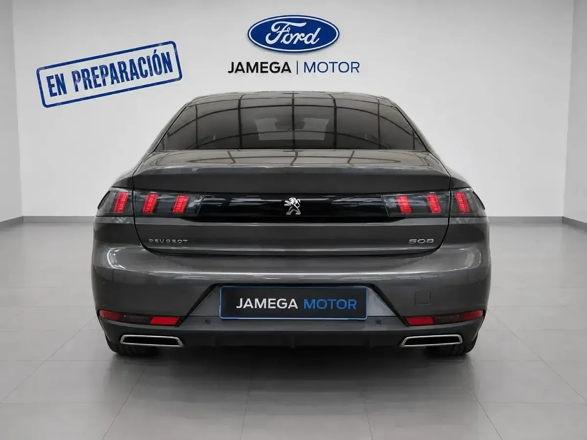 Usado Peugeot 508 Allure 130 CV (95 kW) 2021 Gris / plata Berlina