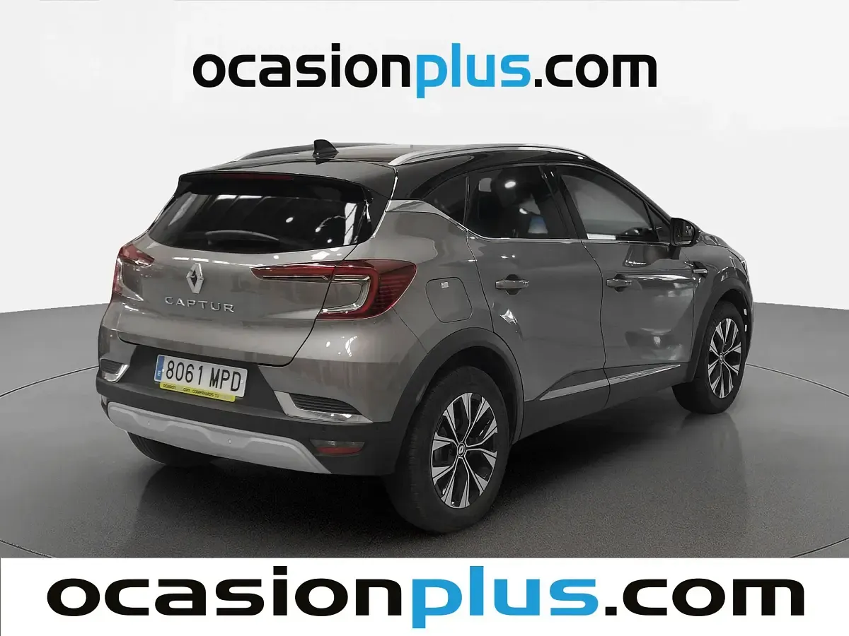 Usado Renault Captur Techno 91 CV (66 kW) 2024 Gris SUV