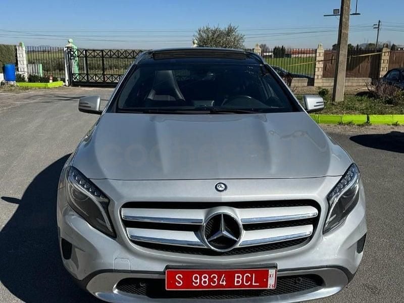 Käytetty Mercedes GLA200 AMG line 136 HP (100 kW) 2015 Harmaa Katumaasturi