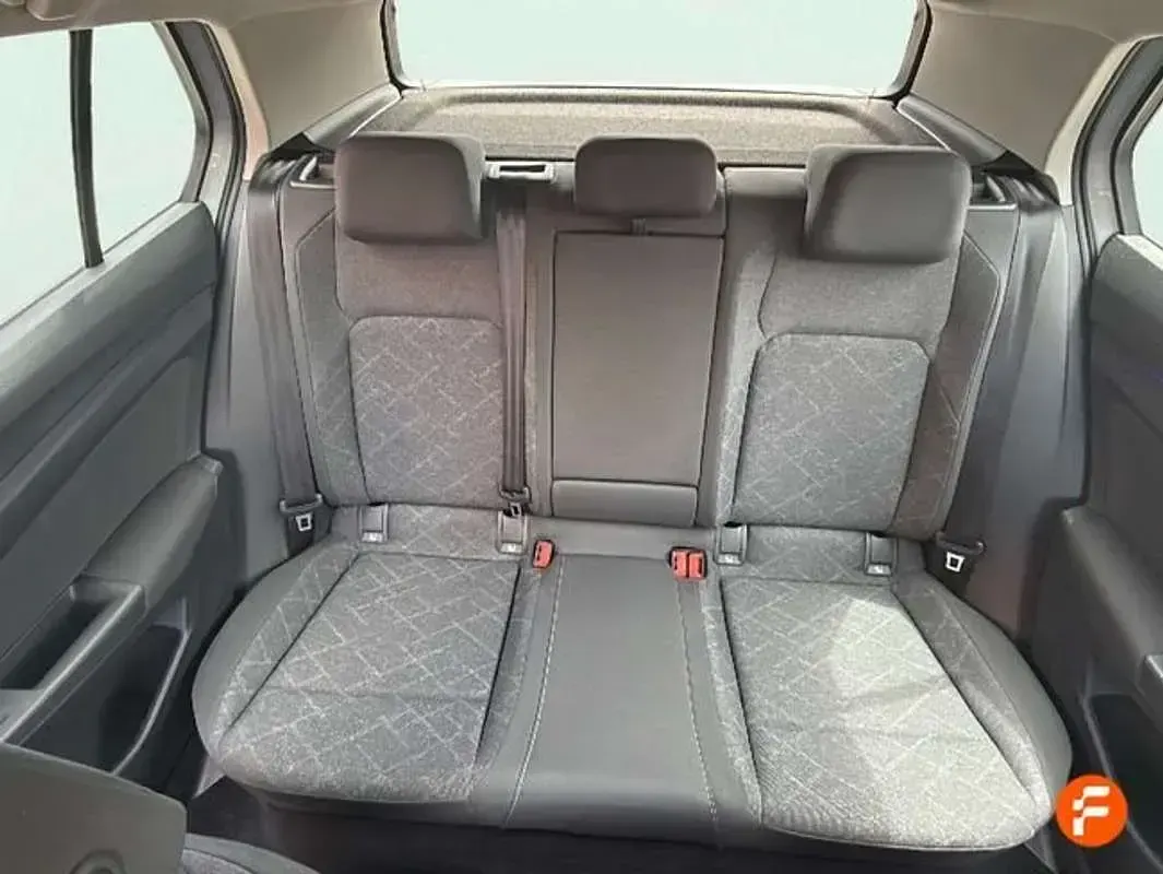 Usado VW Golf VIII Life 150 CV (110 kW) 2022 Gris Utilitario