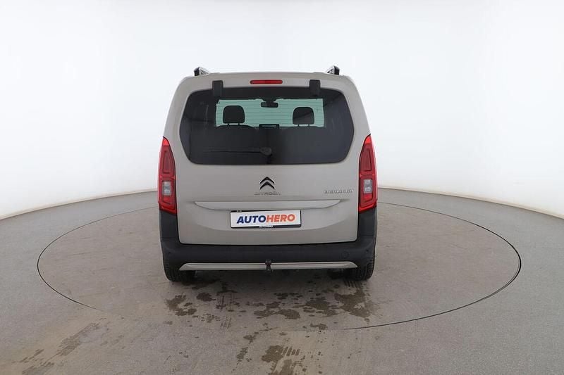 Usado Citroën Berlingo Shine 131 CV (96 kW) 2019 Gris Monovolumen