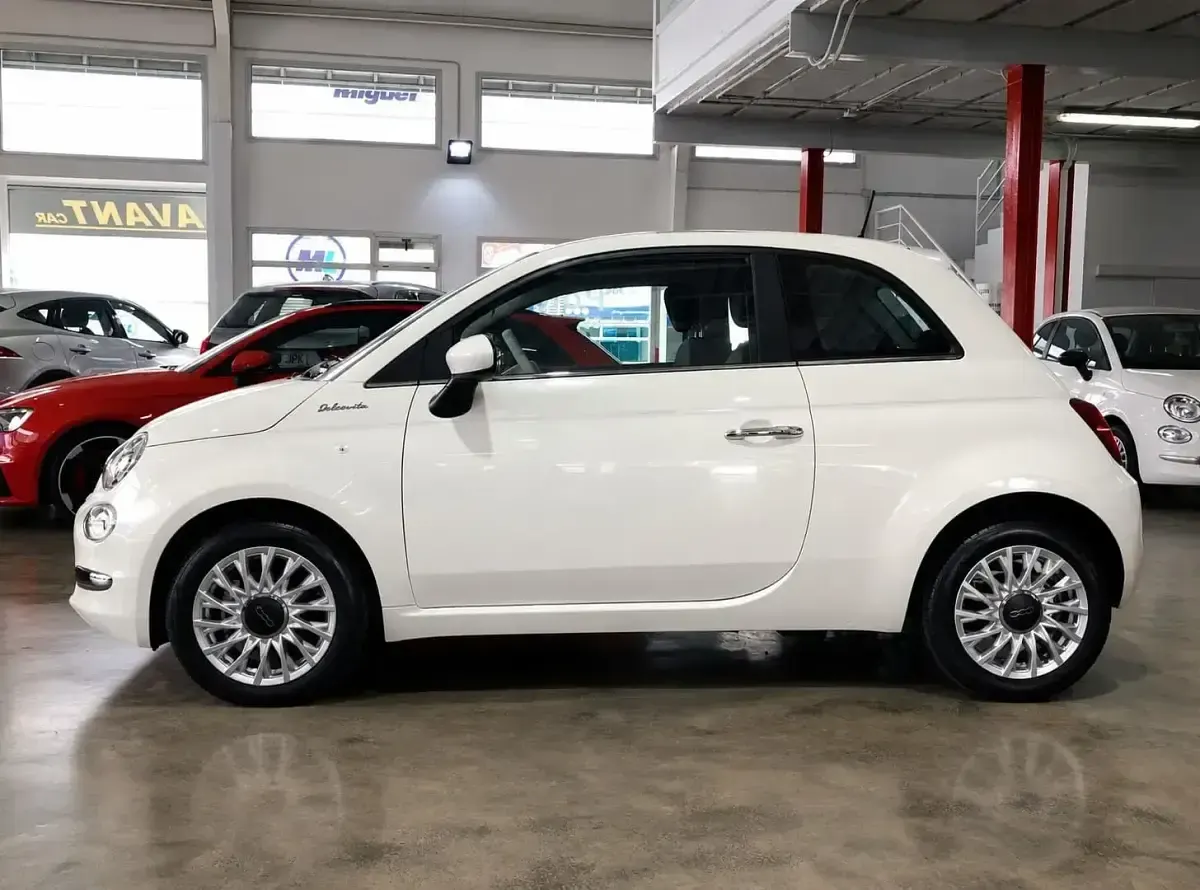 Usado Fiat 500 Dolcevita 70 CV (51 kW) 2022 Blanco Utilitario