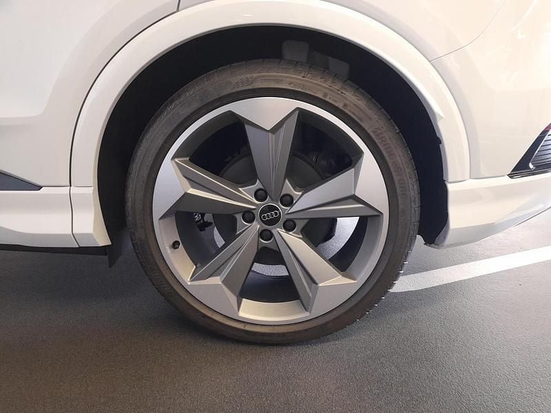 Usado Audi Q4 e-tron S-Line 219 kW (299 CV) 2025 Blanco glaciar metalizado SUV