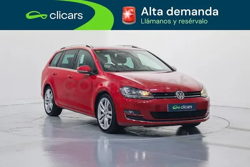 Usado VW Golf Sportsvan Sportline 150 CV (110 kW) 2015 Rojo Monovolumen