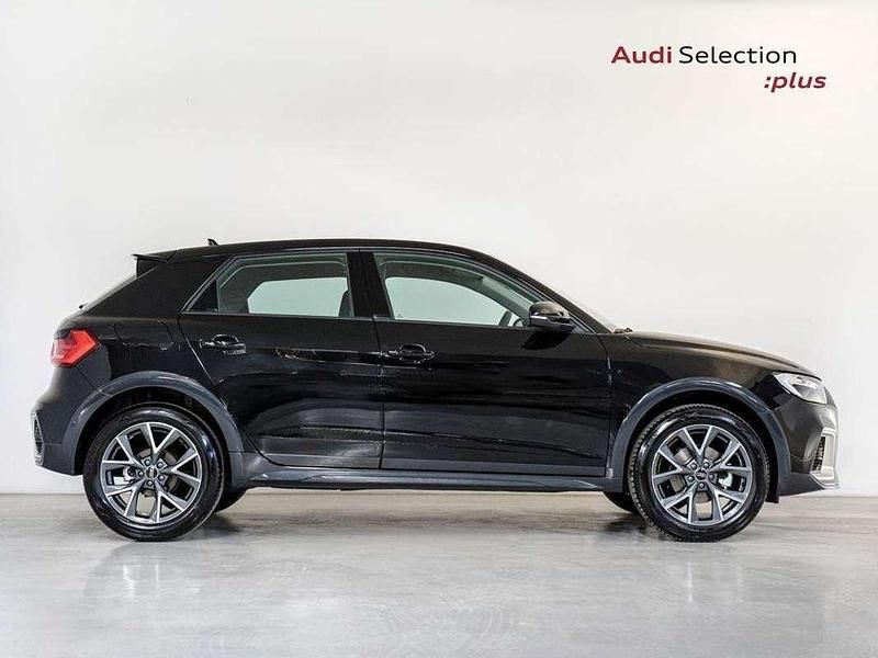 Usado Audi A1 116 CV (85 kW) 2024 Negro SUV