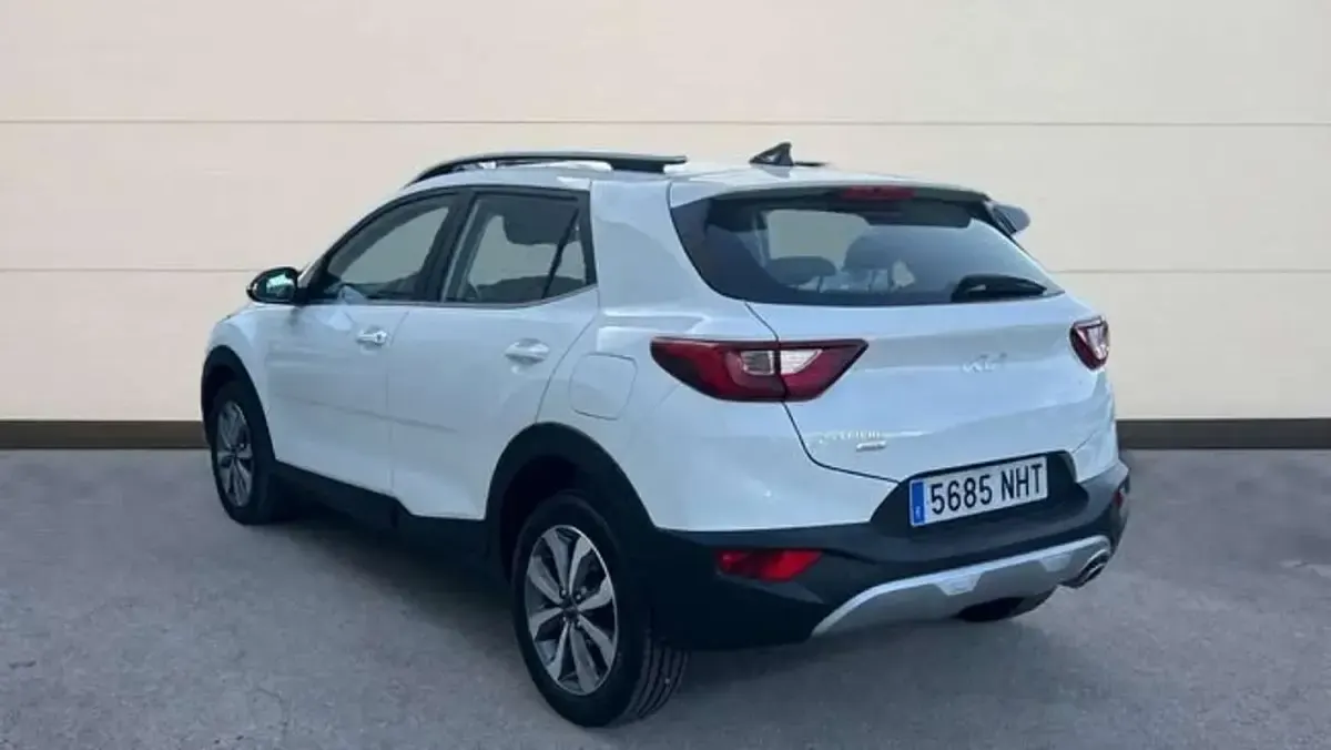 Nuevo Kia Stonic Style 101 CV (74 kW) 2025 Blanco SUV