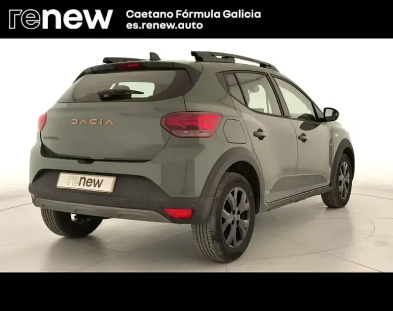 Usado Dacia Sandero Extreme 100 CV (73 kW) 2025 Verde Berlina
