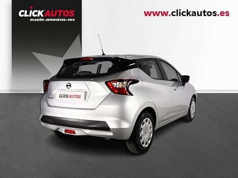 Usado Nissan Micra Acenta 101 CV (74 kW) 2023 Plateado Utilitario