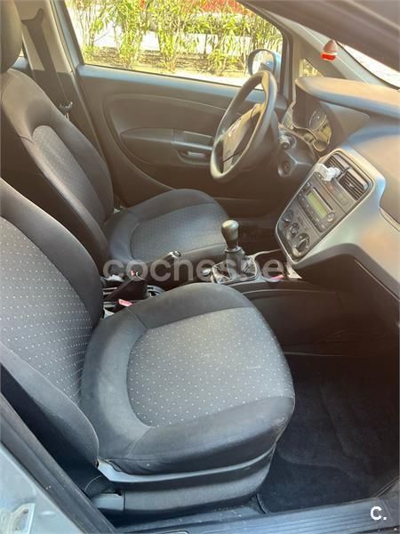 Gris / plata Usado 2009 Fiat Punto Active Utilitario | 3200 € (Precio justo) - Imagen 1/4