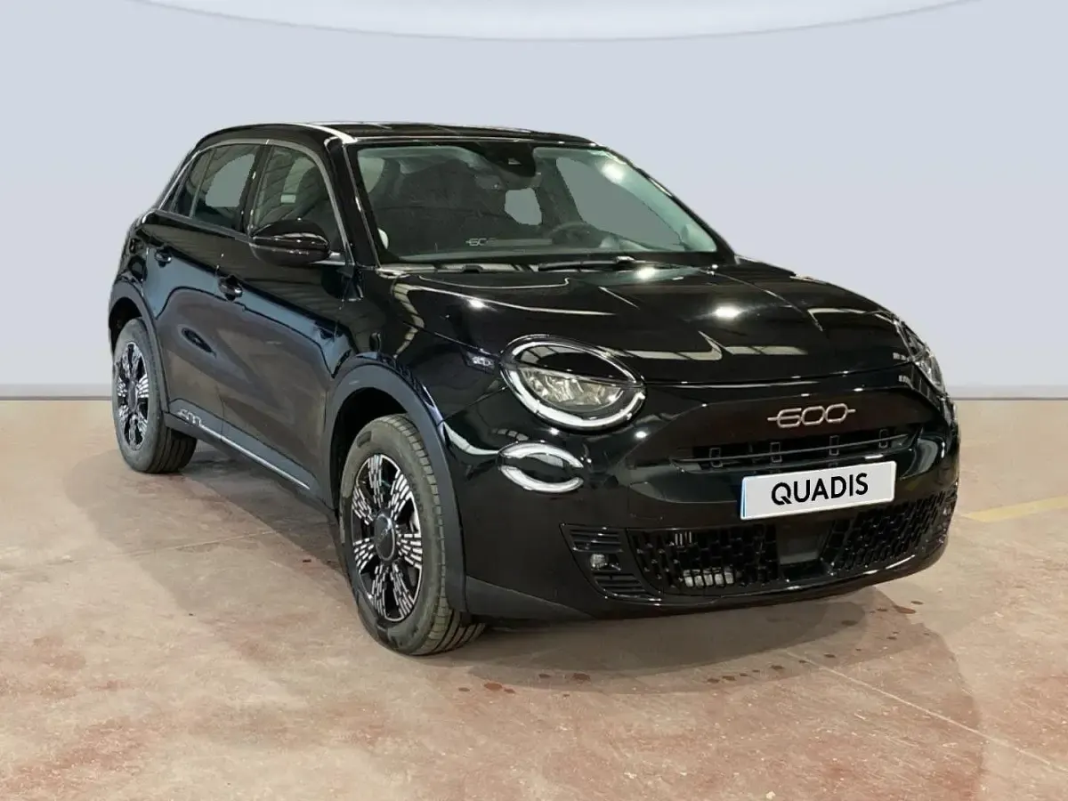 Usado Fiat 600 101 CV (74 kW) 2025 Gris SUV