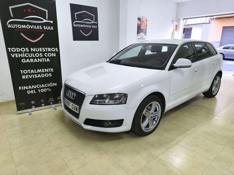 Usado Audi A3 Sportback Attraction 105 CV (77 kW) 2010 Blanco Utilitario