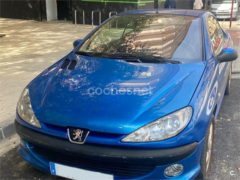 Azul Usado 2002 Peugeot 206 Descapotable | 3200 € (Precio justo) - Imagen 1/4